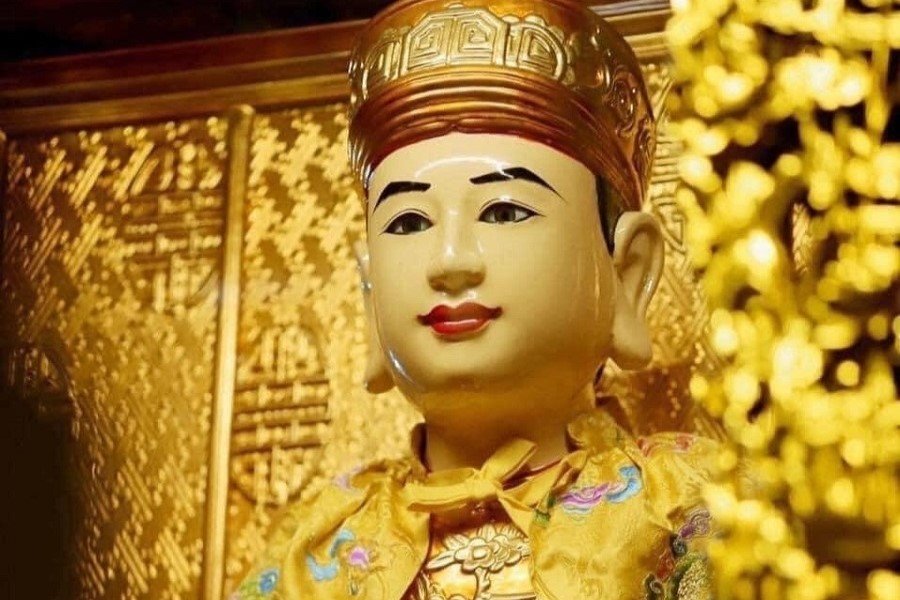 The statue of Quan Hoang Muoi