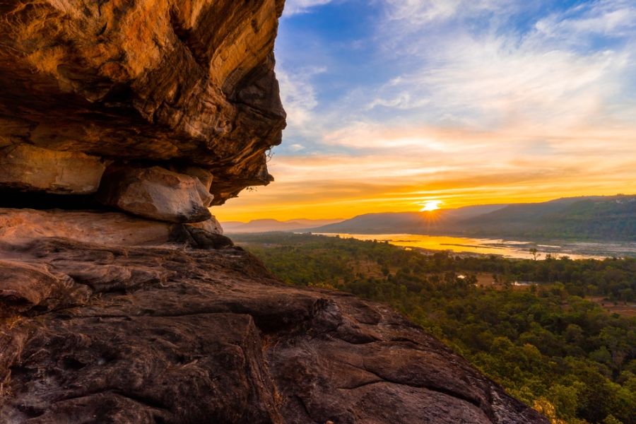 Sunrise view over the Mekong River from the sandstone cliffs of Pha Taem National Park