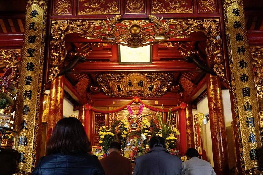 The solemn main hall