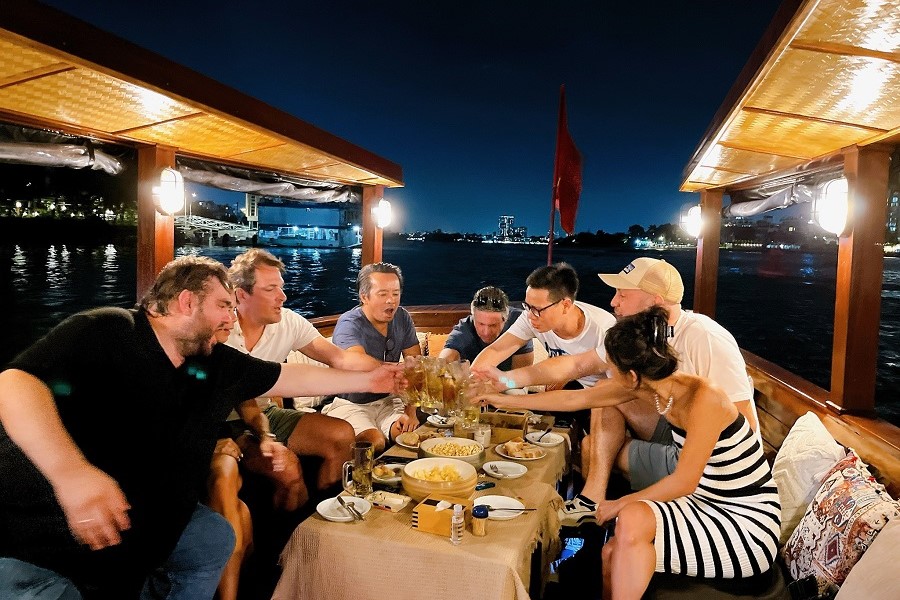 Enjoy your dinner on the scenic Saigon River