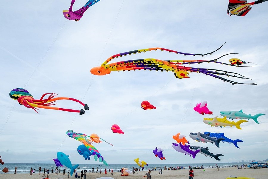 Art Kite Performance - an interesting activity in the program list of Enjoy Danang Festival