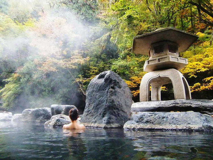 The mineral water here fluctuates at around 60 degrees
