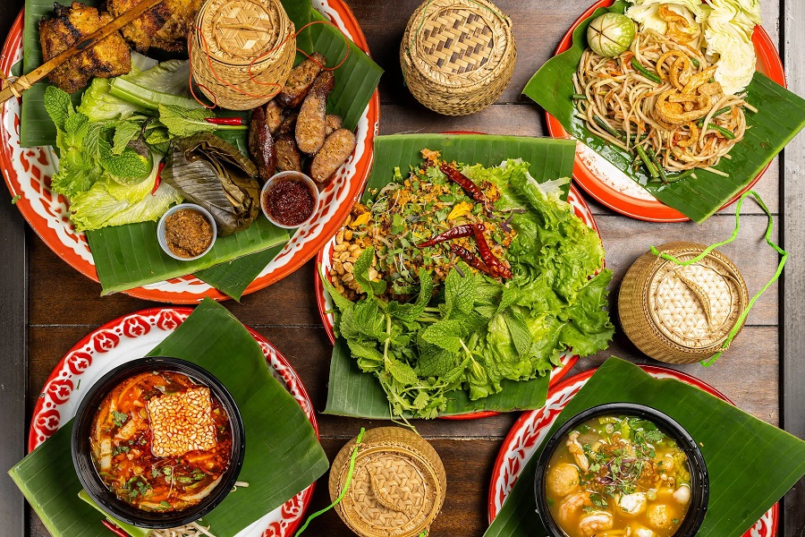 Learn the secret of Lao cuisine in a local cooking class