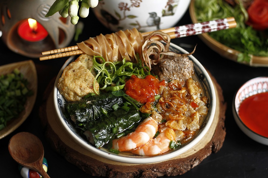 Crab noodle soup, a specialty in Hai Phong
