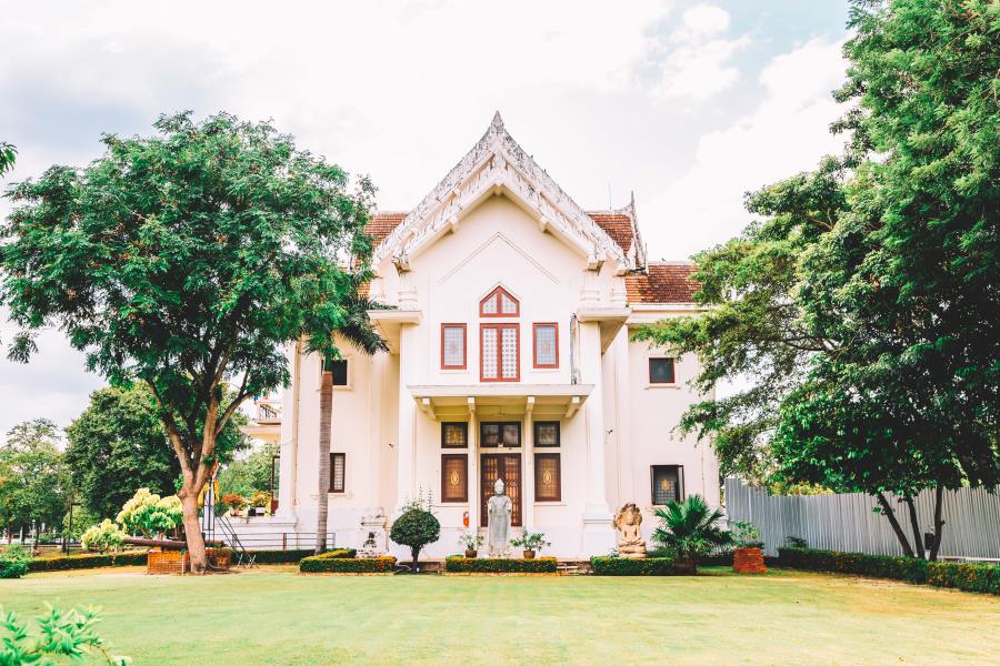 Visit the Chao Sam Phraya National Museum
