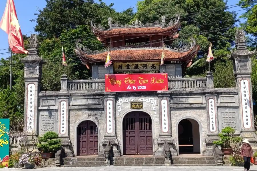 Bac Ha Temple