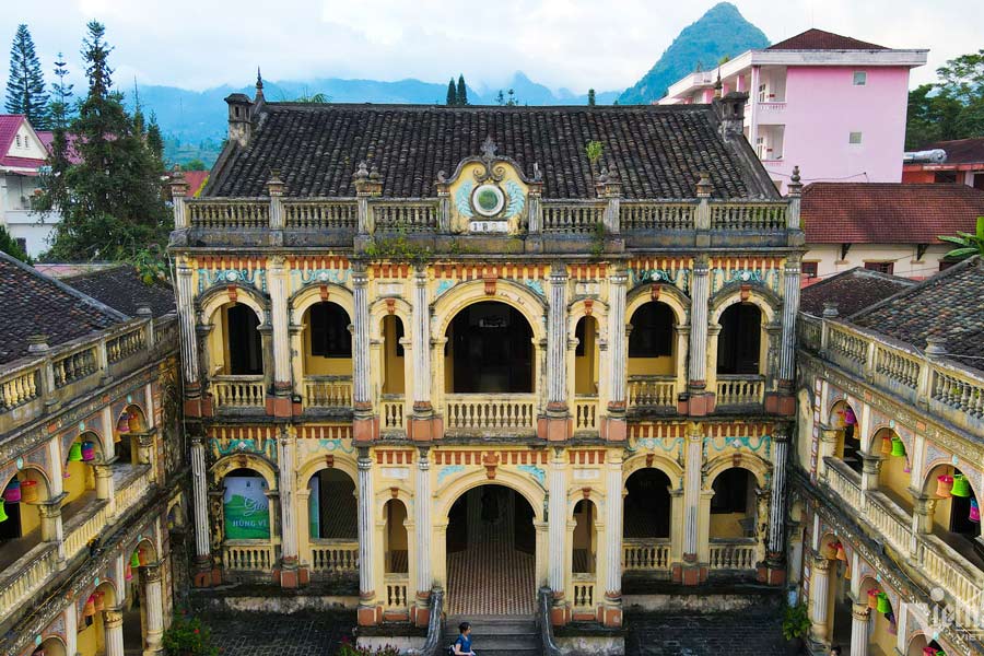 The ancient beauty and rich history of Hoang A Tuong palace