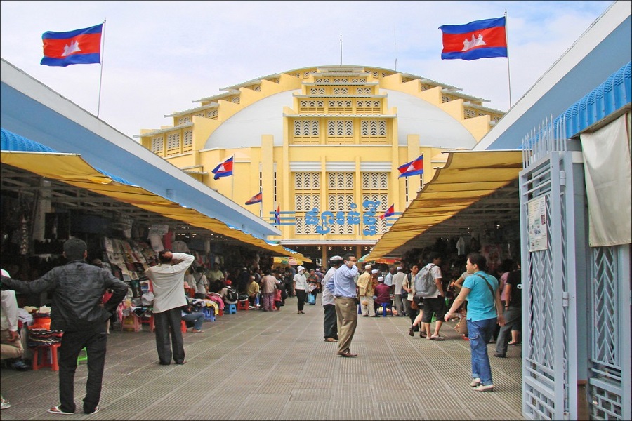 Phnom Penh Central Market features a four-wing design