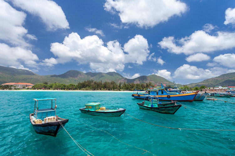 Hon Bay Canh is a precious green gem of Con Dao