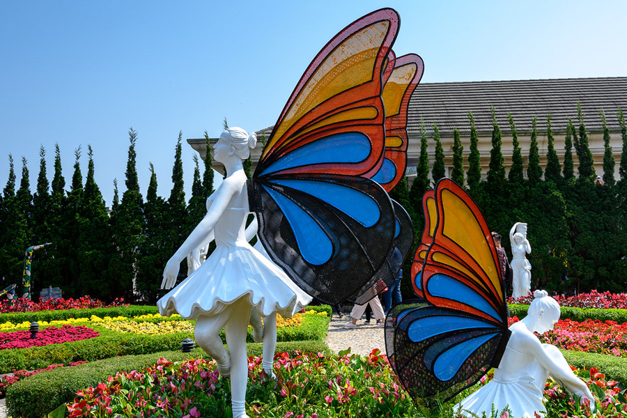  Le Jardin D'Amour is a beautiful and romantic attraction within the Ba Na Hills