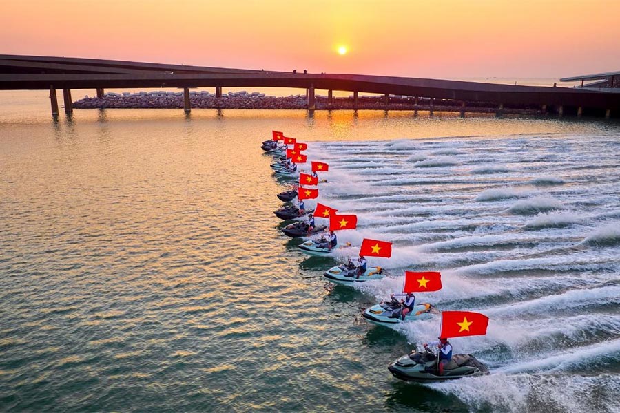 The Jetski & Flyboards sports art show during DIFF 2024