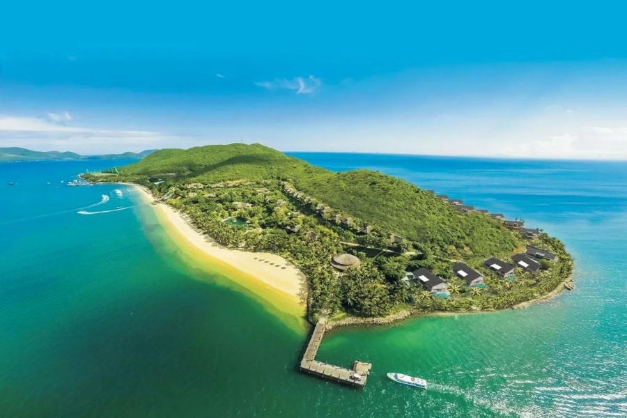 July to September is the best time to visit Hon Mun Island