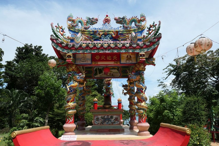 Unique architecture of Klong Son temple