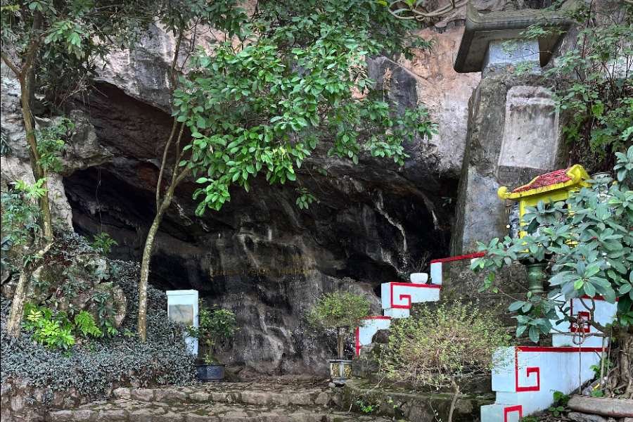Things to experience when traveling to Linh Son Cave