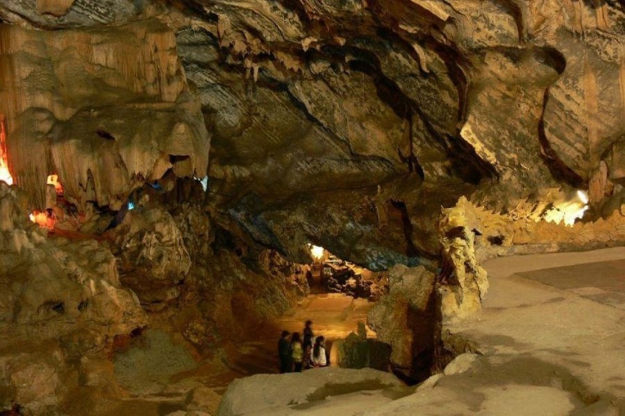 Linh Son Cave