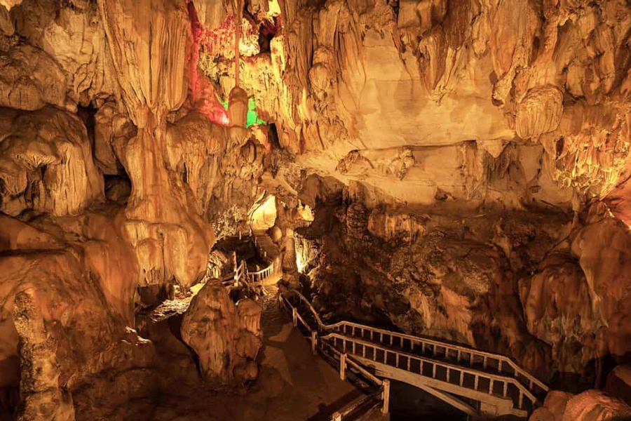 Pak Ou Cave 