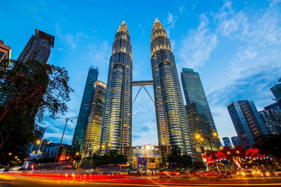 Petronas Twin Towers at night