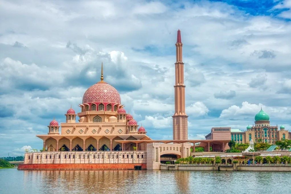 Malaysia’s Unique Architectural Styles - Islamic Architecture in Malaysia