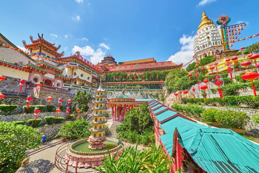 The multicultural architecture in Kek Lok Si Temple