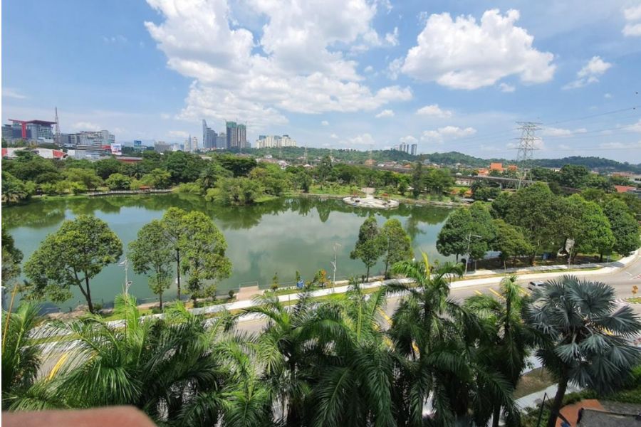 Taman Jaya Lake Park