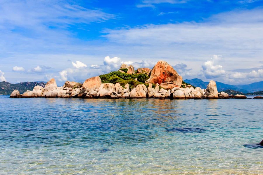 Pick the perfect time to visit Binh Tien and enjoy exciting activities