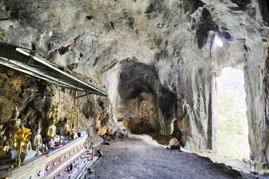 Pha Kuang is a natural limestone cave 3 kilometers from Nong Khiaw town