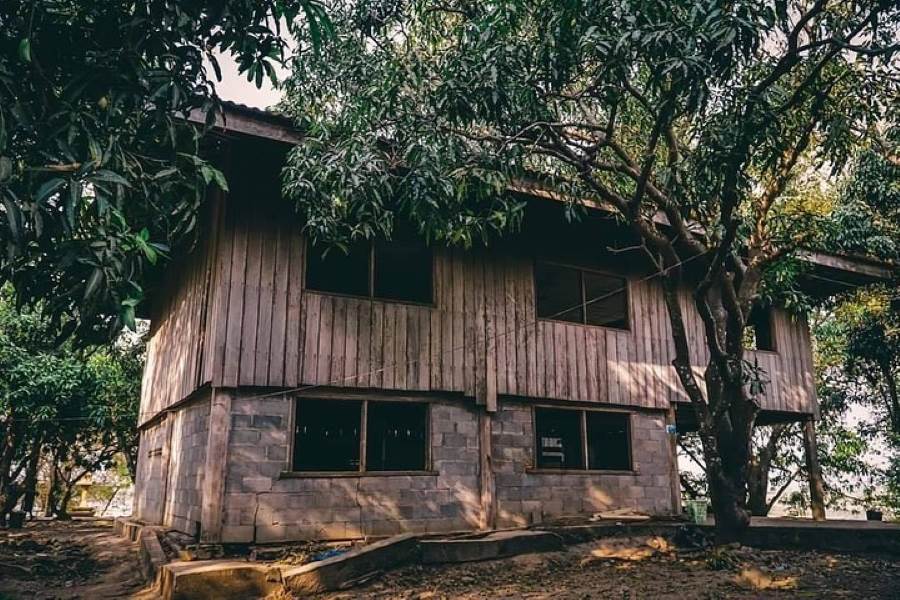 Tamok House is one of the famous destination of Oddar Meanchey province