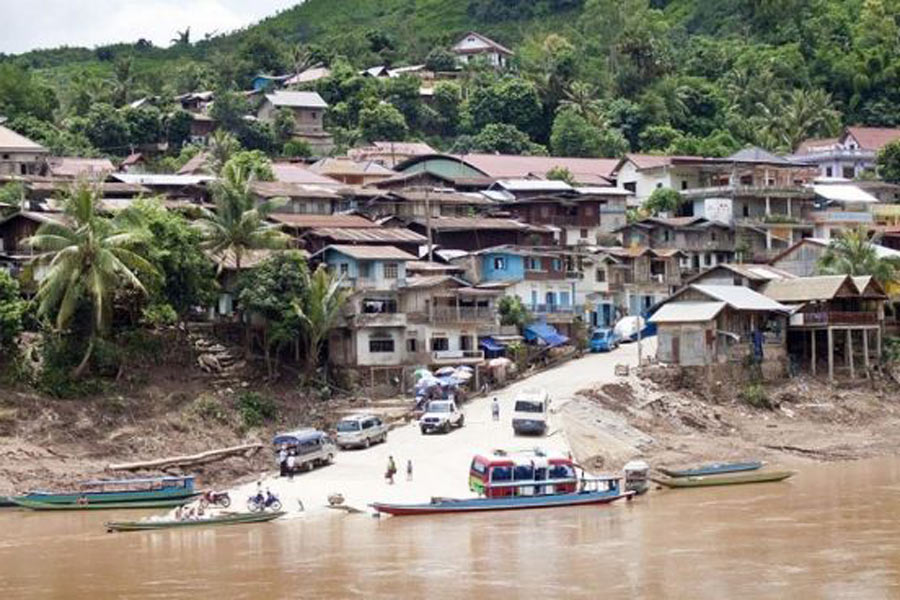Travel in Muang Khua