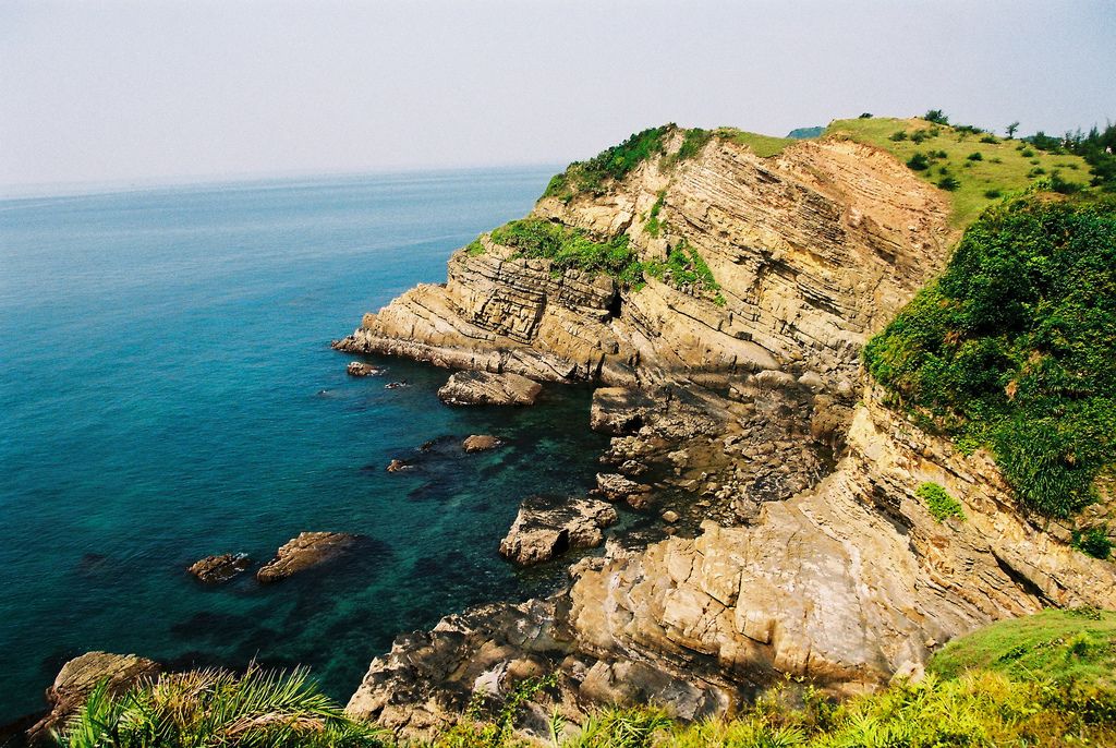 Mong Rong Rock Beach