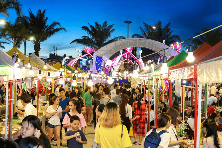 Ha Long Night Market