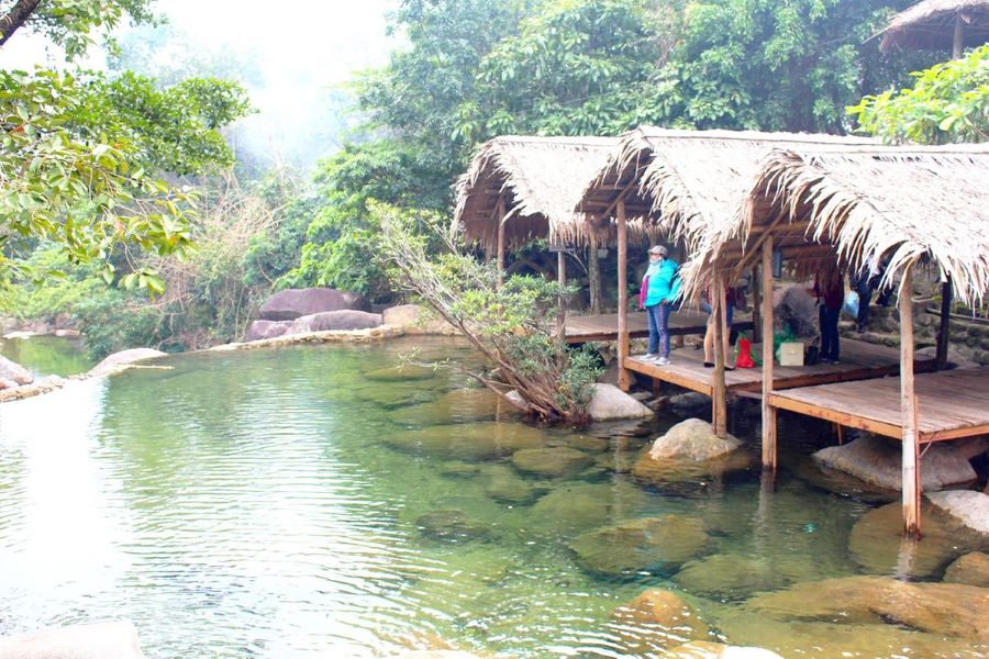 Picnic by Mo Waterfall (Source: Sohha)