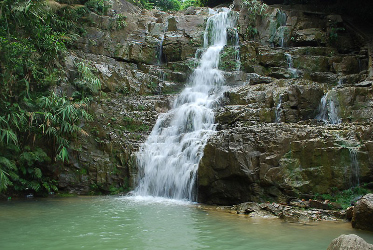 Lung Xanh Water