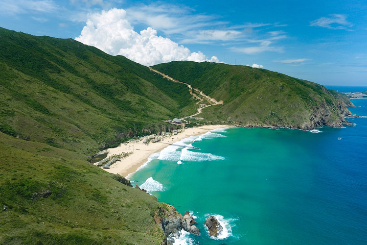 The breathtaking beauty of Ky Co beach