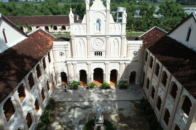 Impressive architecture of Lang Song church