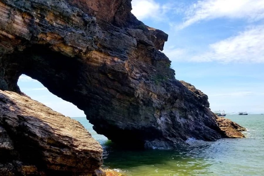 Explore Dragon Mountain Cave