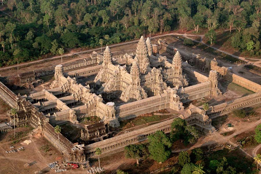 Best attractions for a 7-day tour in Cambodia