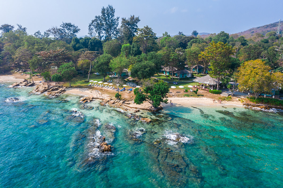 Hat Sai Kaew, also known as Diamond Beach, is one of the most popular and well-known beaches on Koh Samet