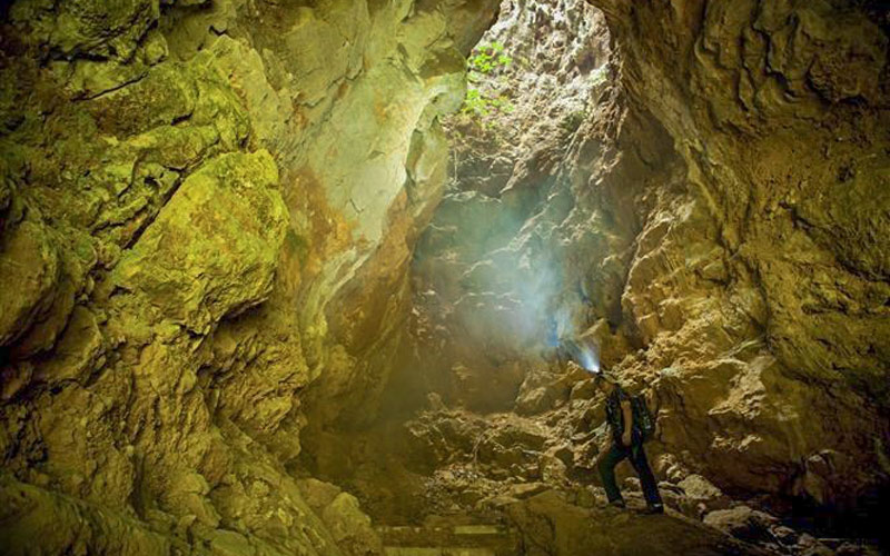Image Inside Thien Huong Cave