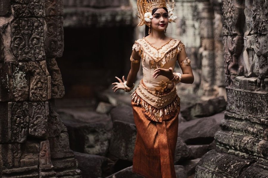 Discovering The Timeless Elegance Of Traditional Cambodian Costumes