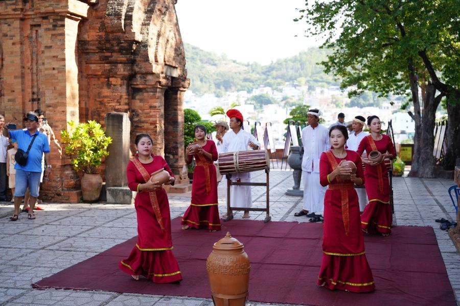 Kate Festival one of the most important traditional celebrations of the Cham people