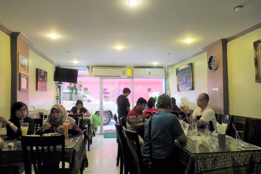 Usman Thai Muslim Food