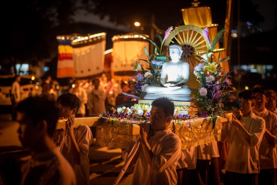 Candle procession - The most lively activity in Vesak Day in Malaysia 