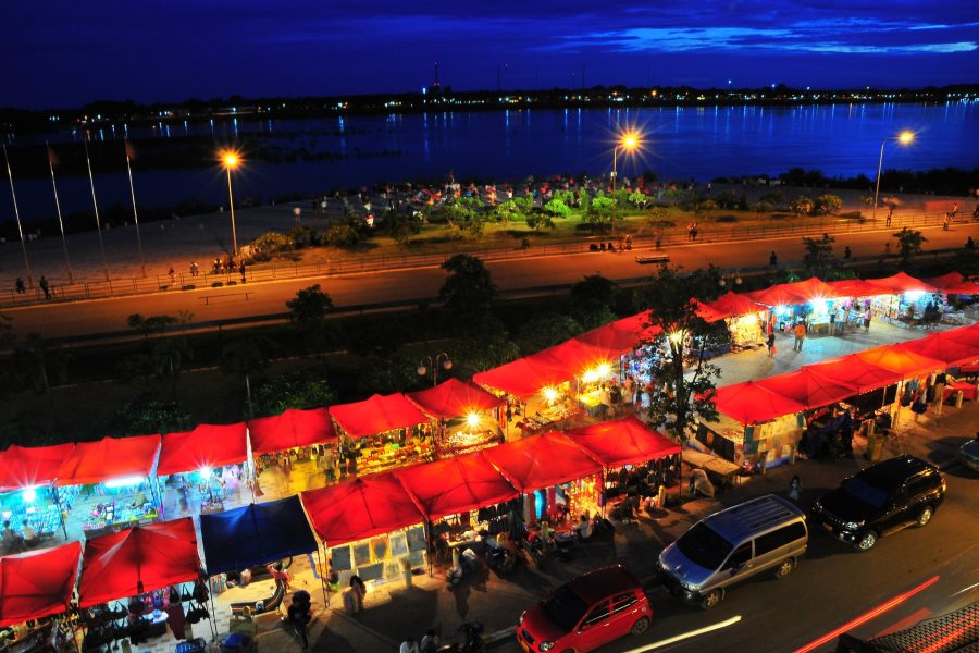 The climate in Vientiane falls within the tropical monsoon region 