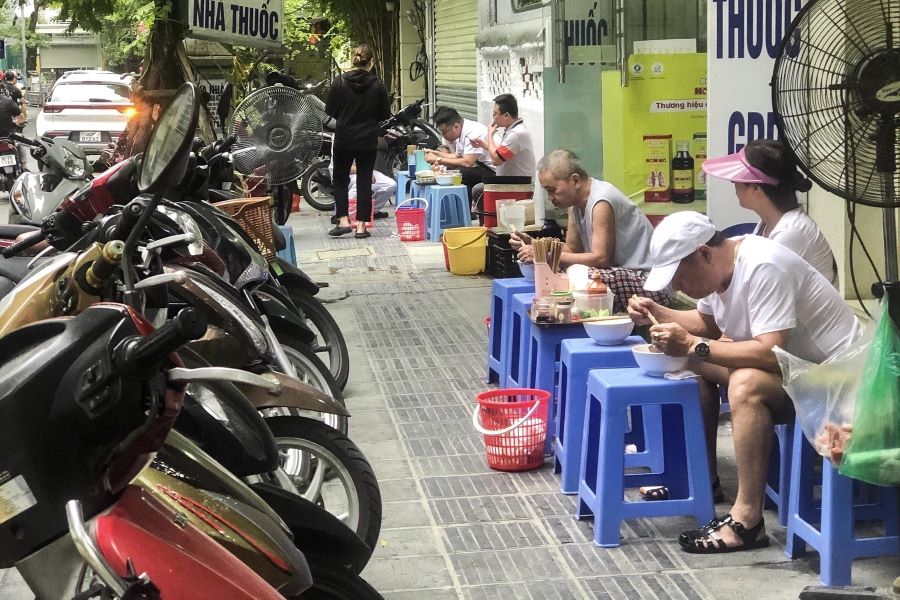 Hanoi street food