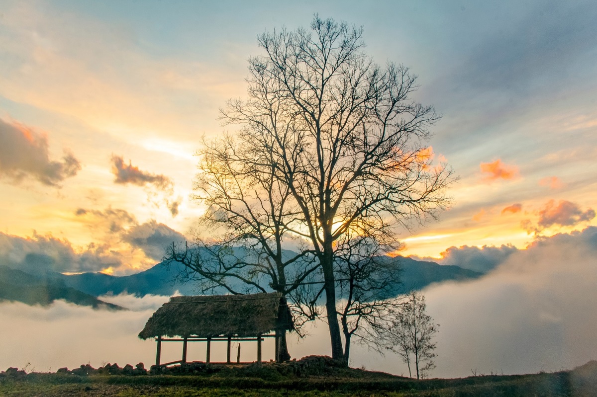 Sunrise in Y Ty