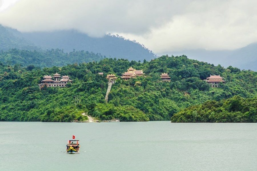 Visitors will take a boat to Truc Lam Bach Ma Zen Monastery