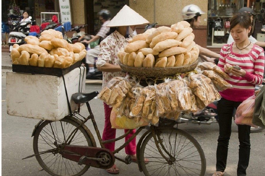 Banh Mi has become a popular snack for Vietnamese people