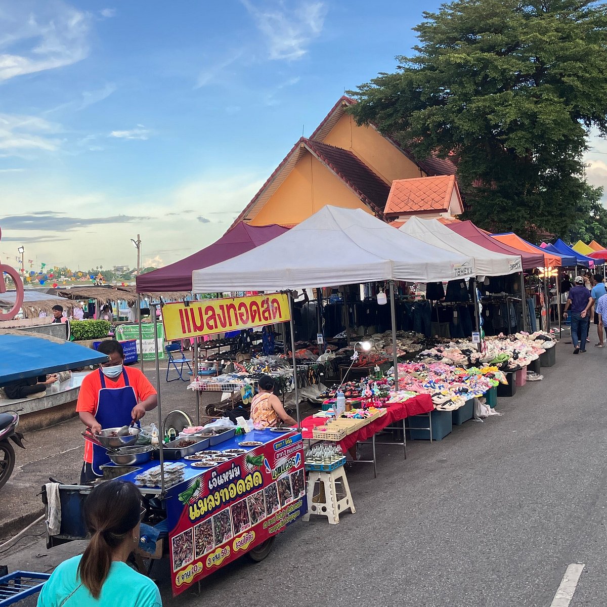 Nakhon Phanom Walking Street