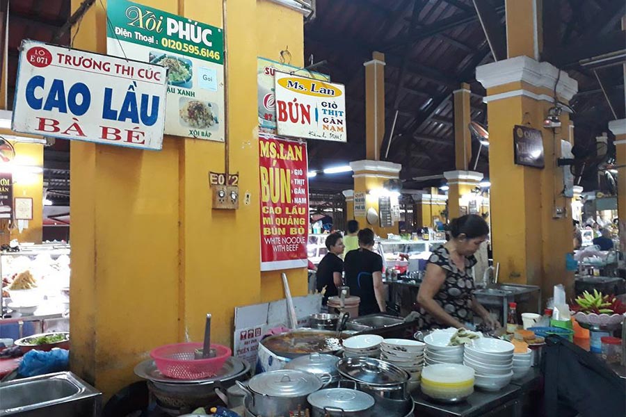 Cao Lau Ba Be is a good eatery option 