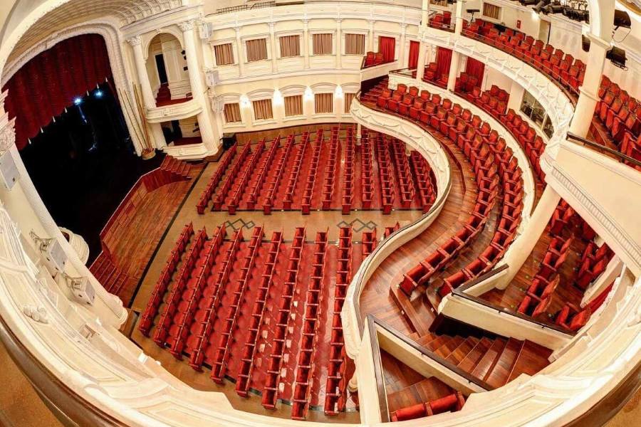 Hanoi Opera House: Main lobby